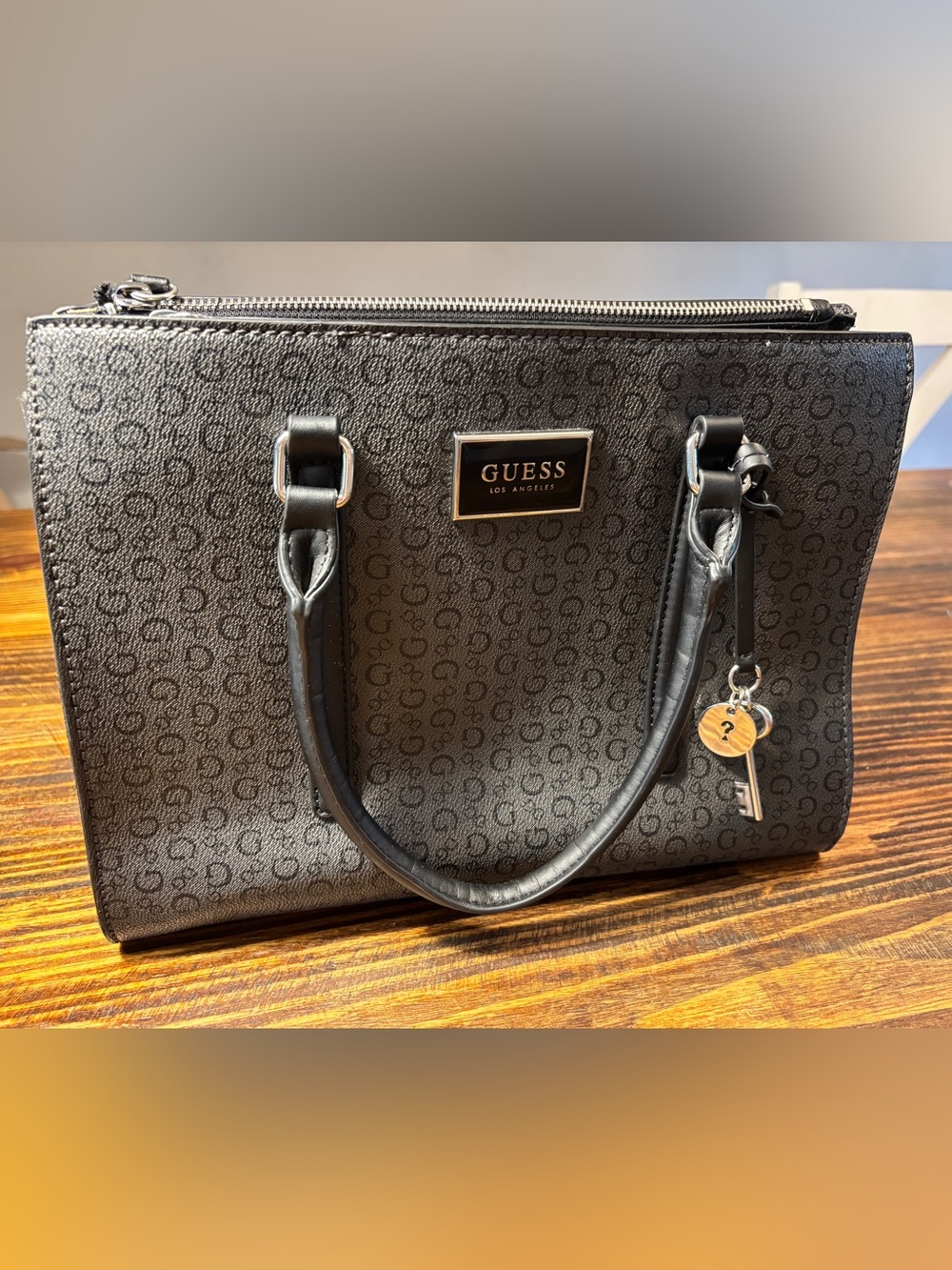 GUESS Black Logo Satchel Handbag Purse Women’s Structured Tote Charm Double Zip